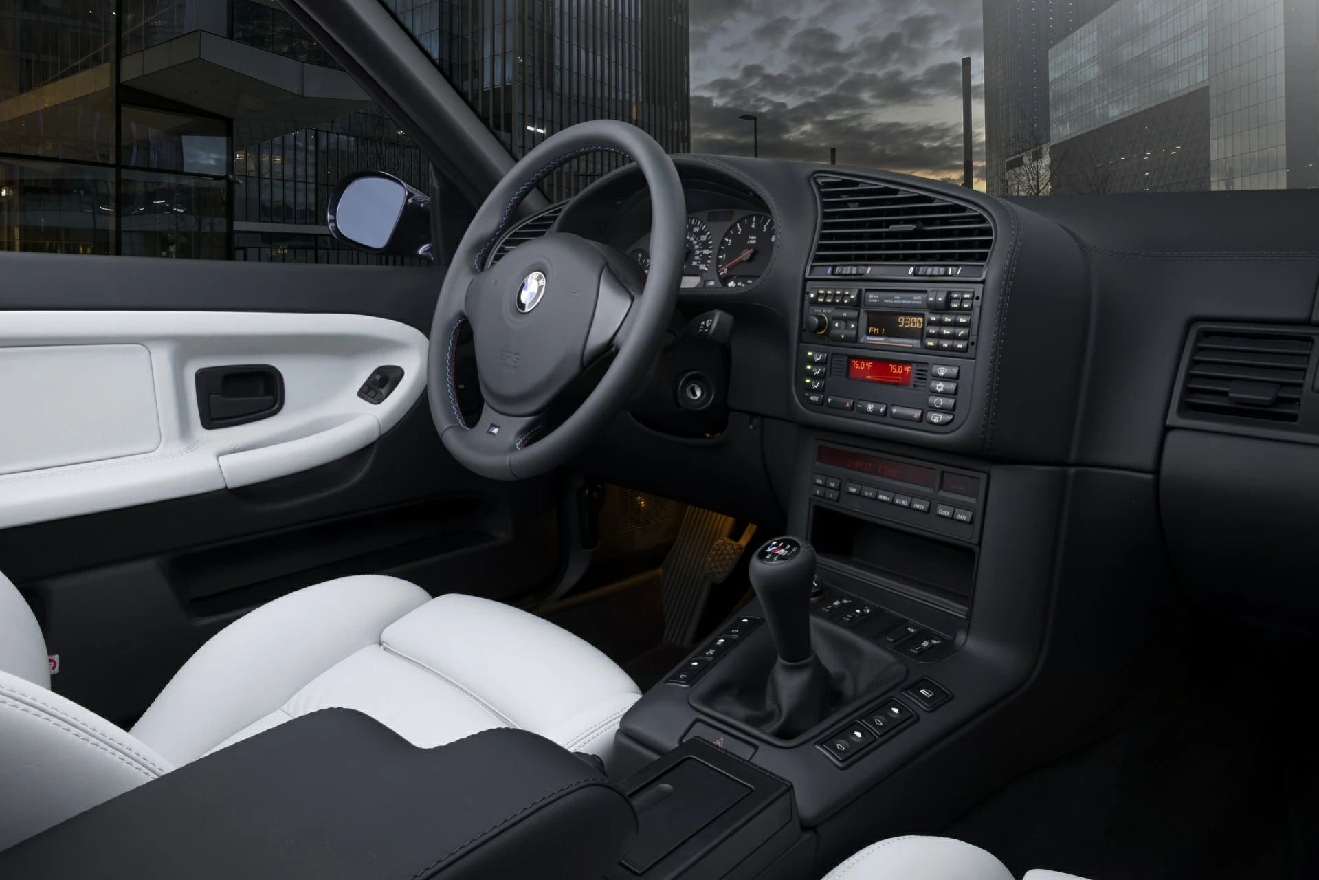 BMW M3 E36. Торпедо. Фото 1