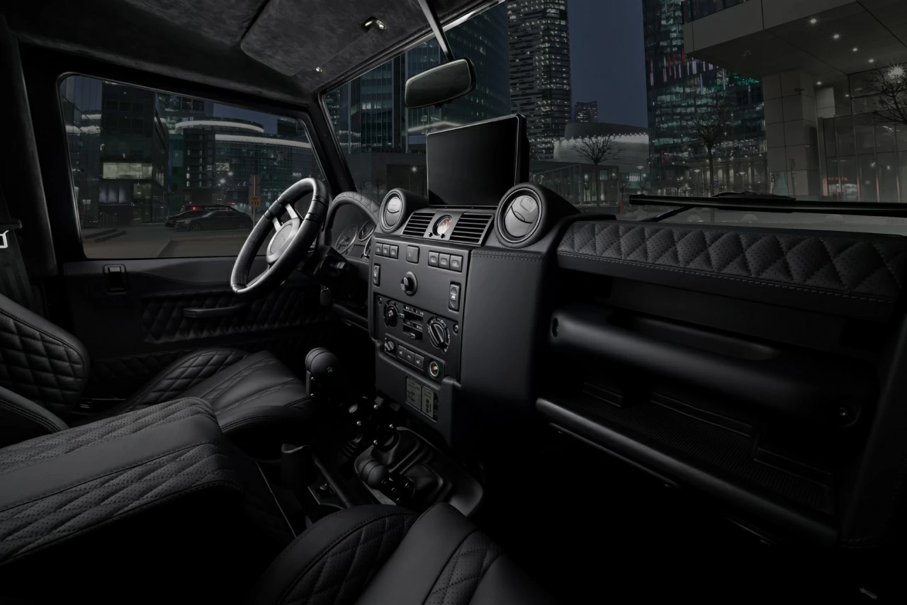 Land Rover Defender Chelsea Truck Company. Торпедо