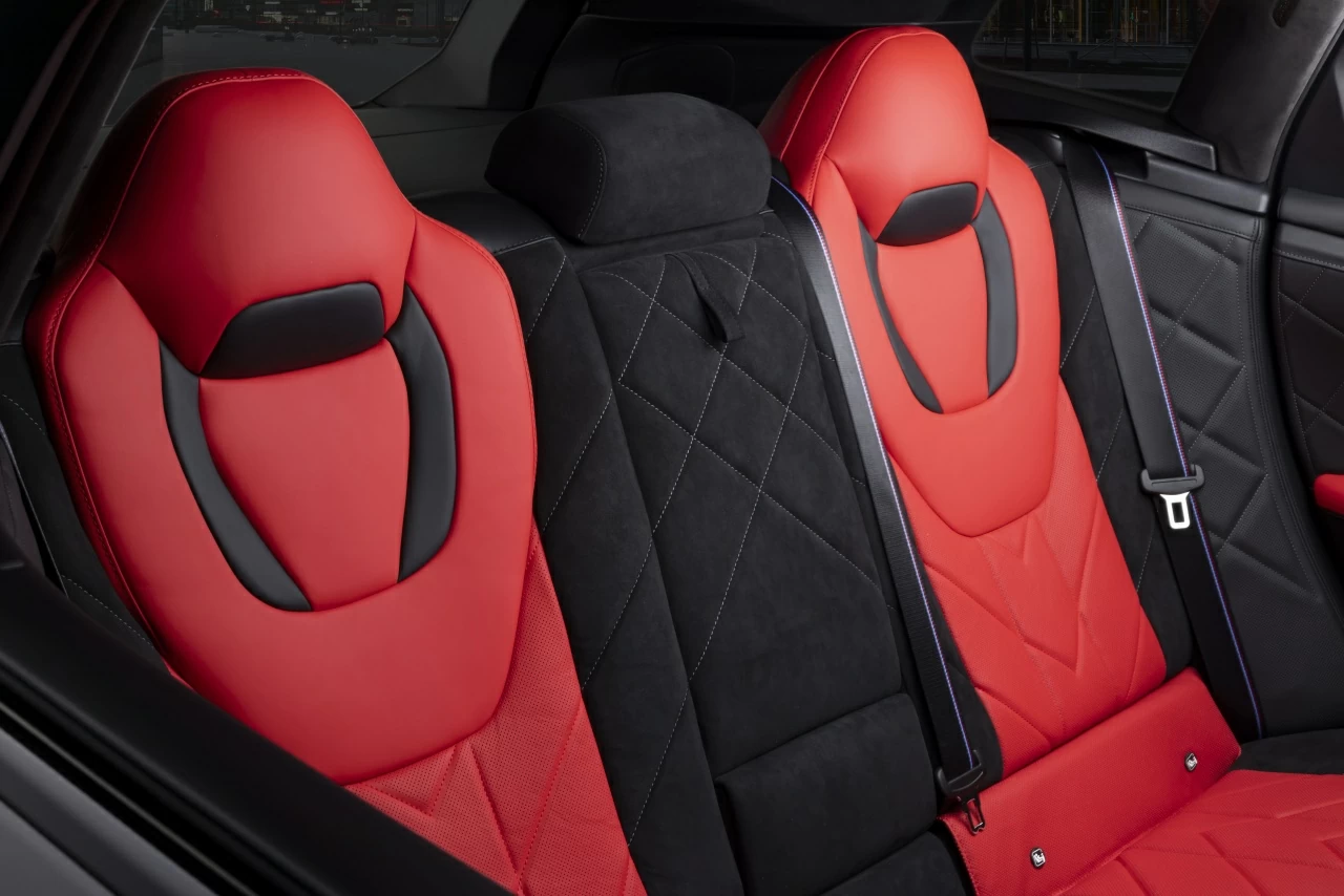 Сиденья. Фото