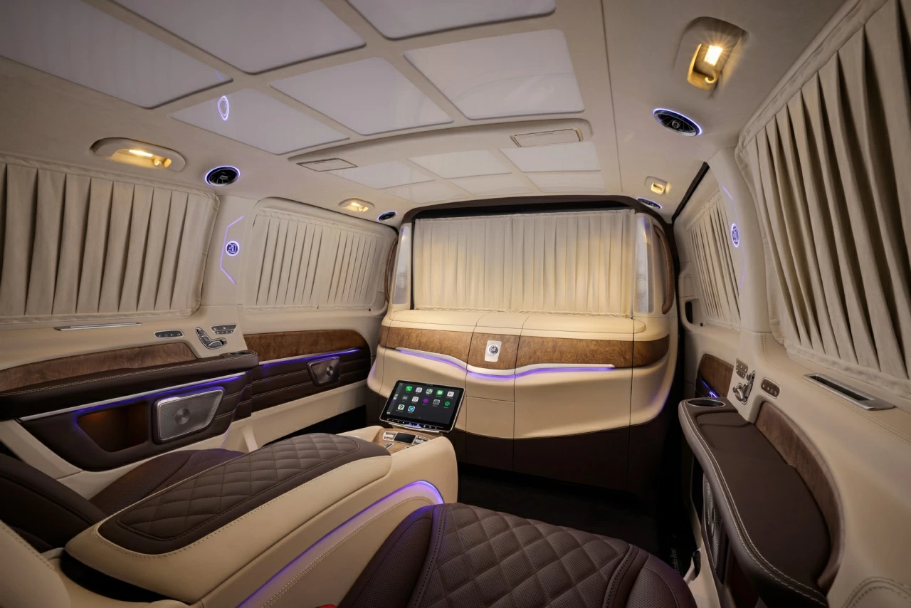 Салон Mercedes-Benz V-Class V-VIP 300D. Фото 2