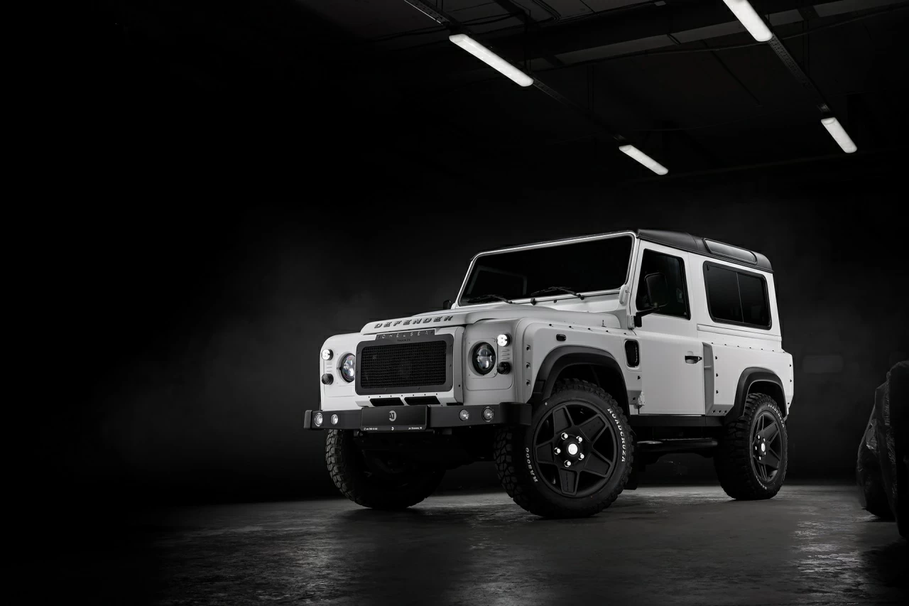 Land Rover Land Rover Defender White & BLack