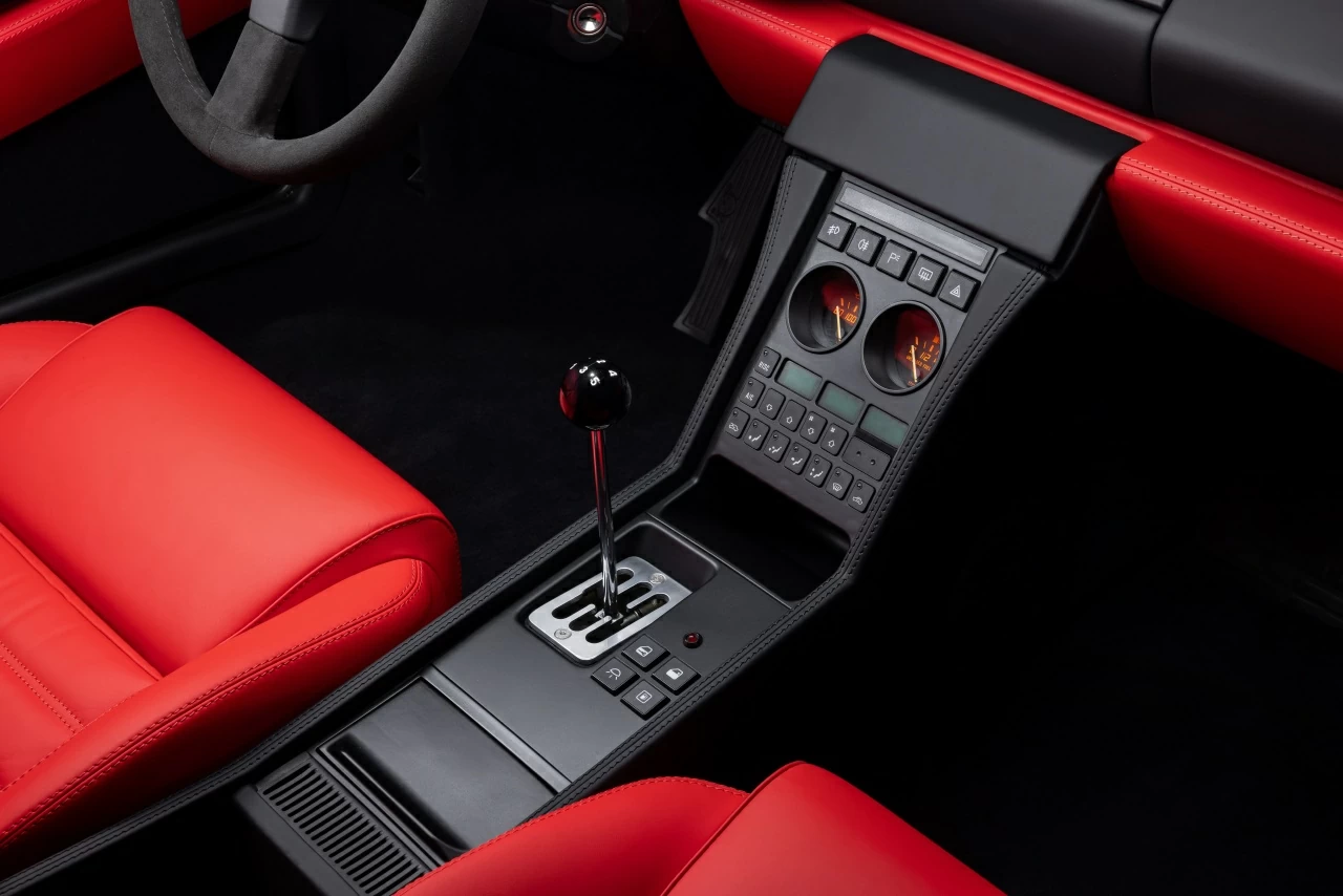 Салон Ferrari. Фото