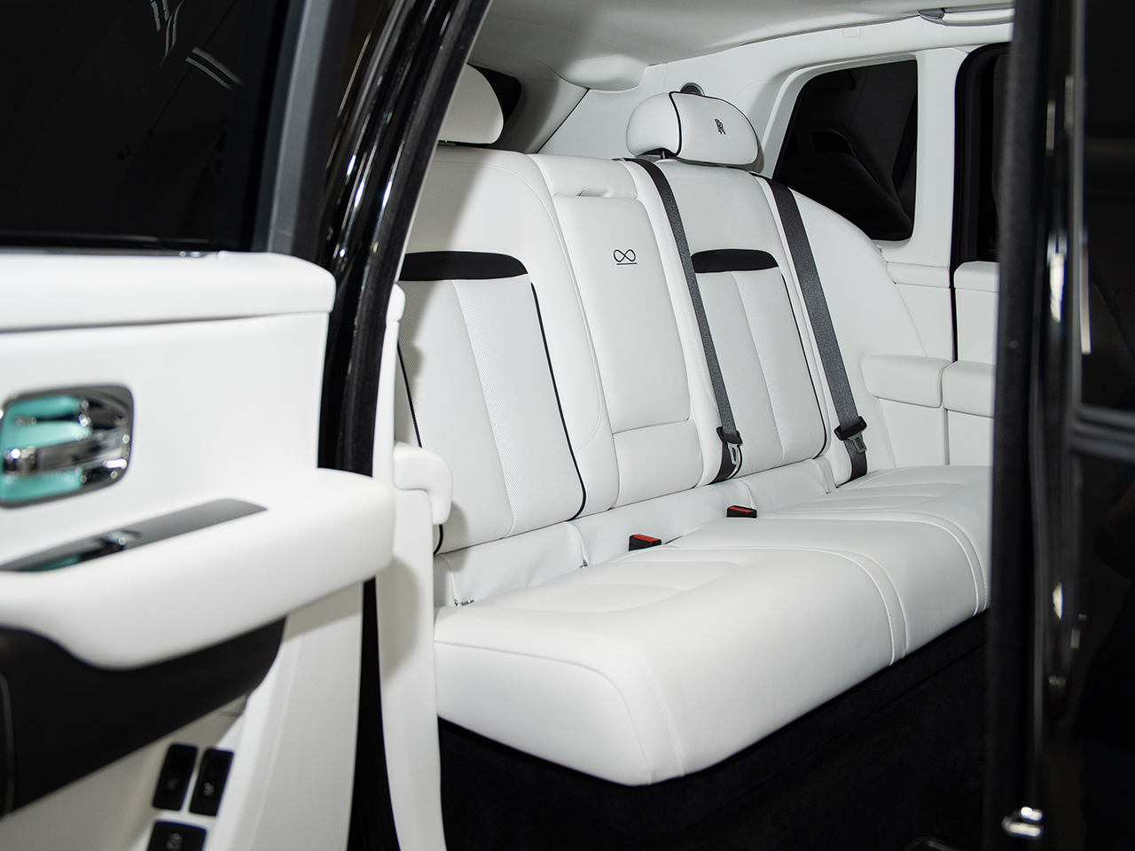 Cullinan White Interior