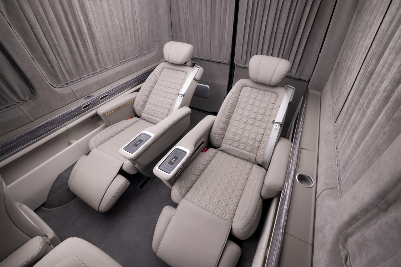 Салон Mercedes-Benz Sprinter Business Jet. Фото 1