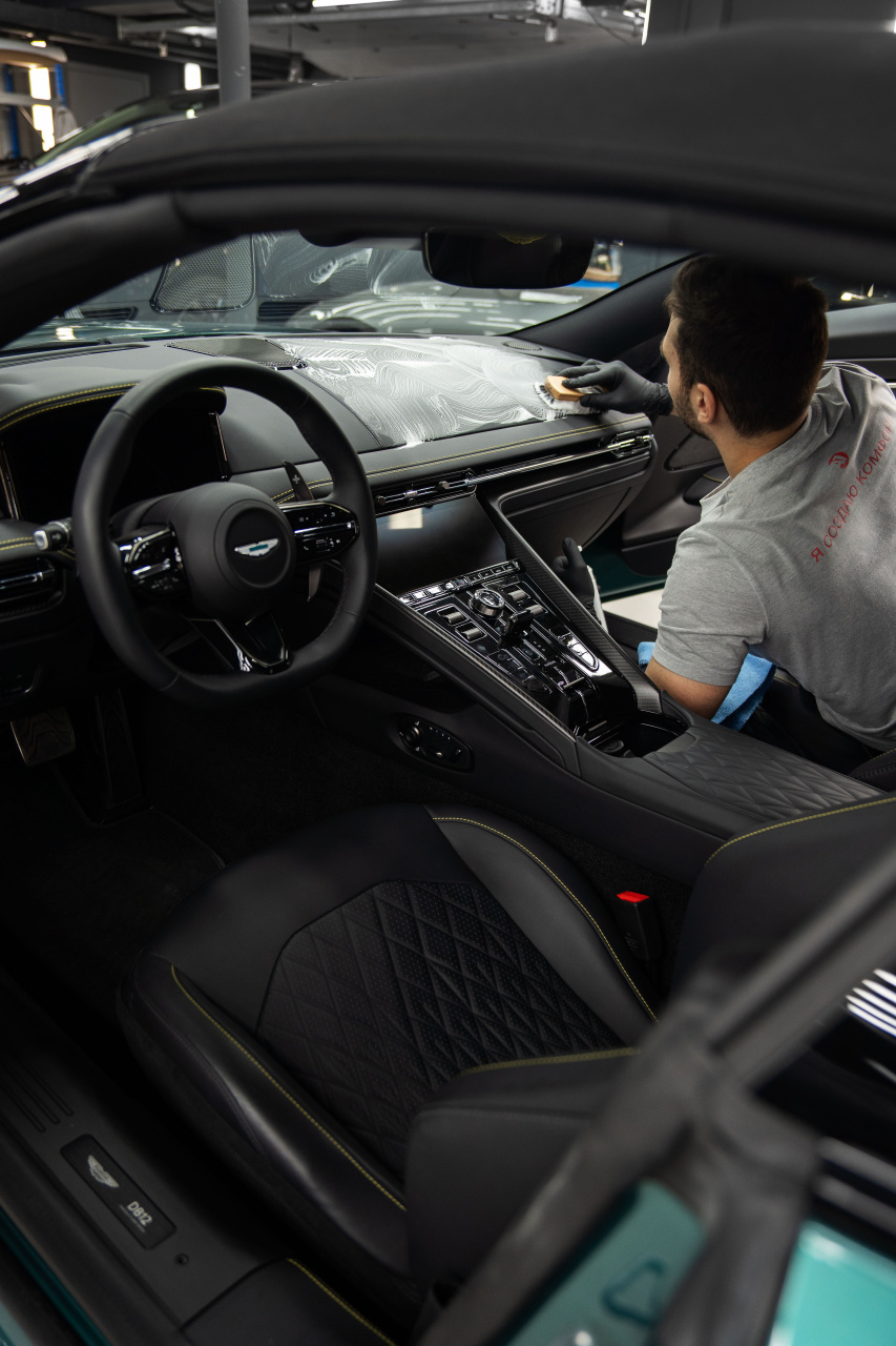 Химчистка салона автомобиля в Москве