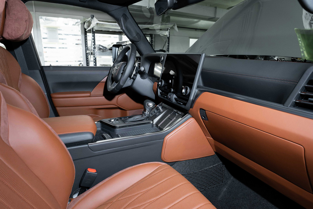 Lexus GX Broun. Торпедо. Фото