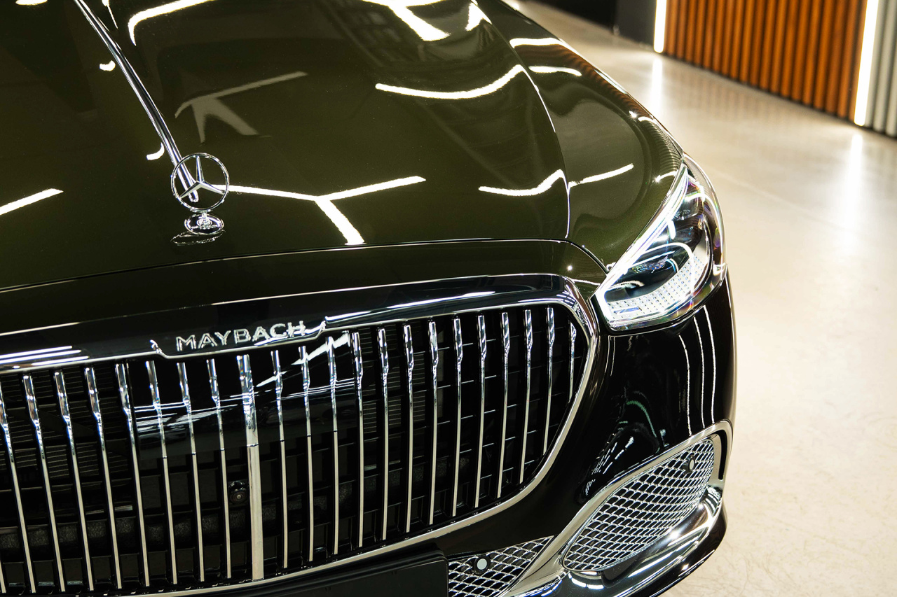 Mercedes Maybach Green Exterior. Бампер