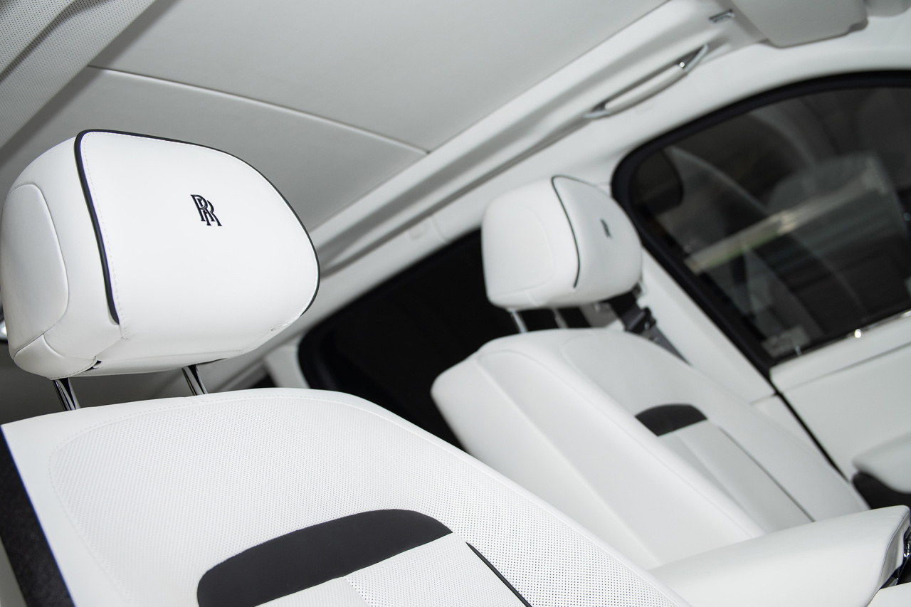 Салон Rolls-Royce Cullinan White Interior. Фото 1