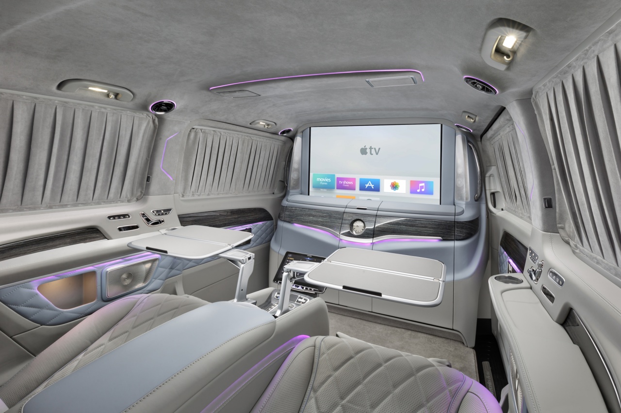 Салон Mercedes-Benz V-VIP 300D. Фото