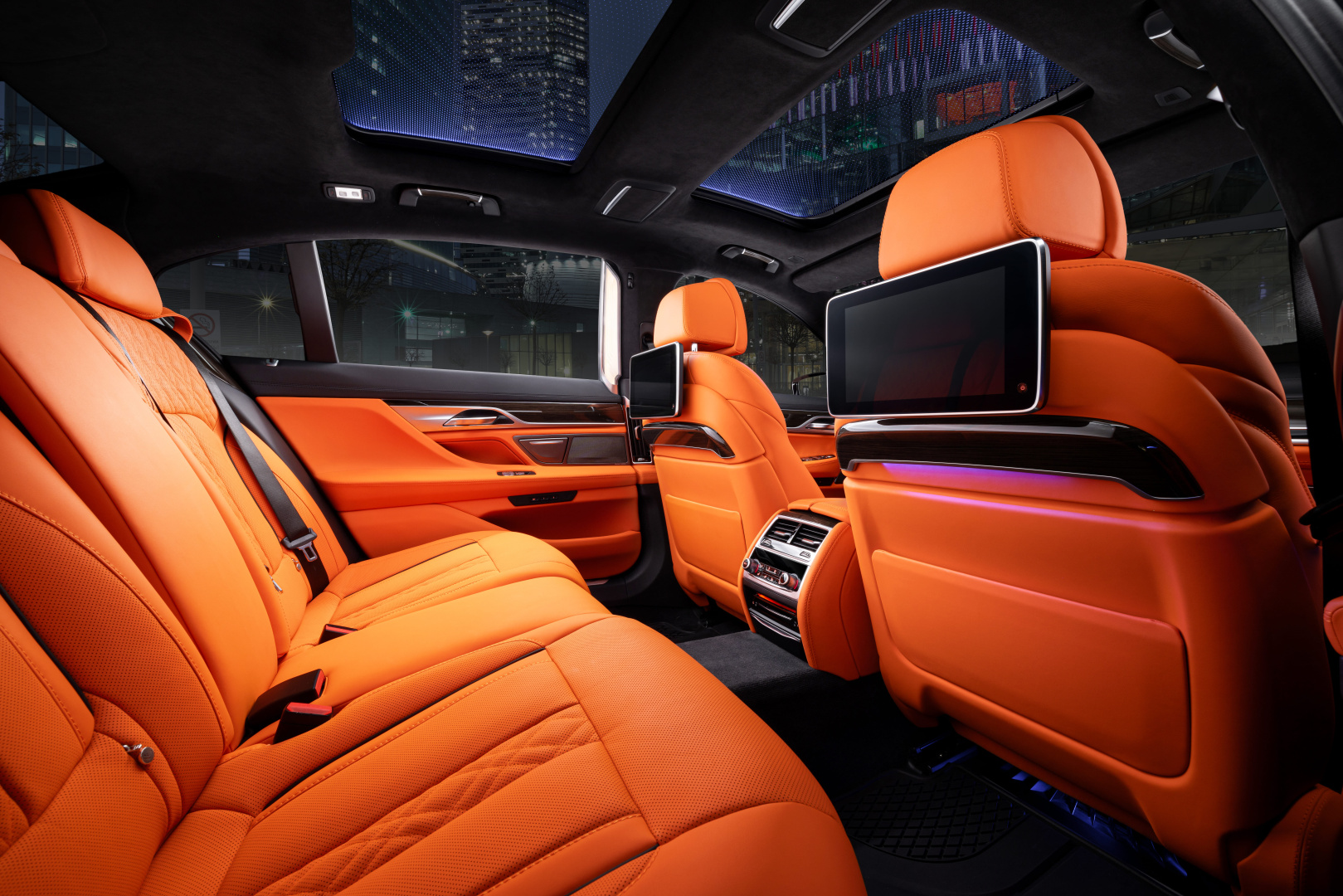 Салон BMW 7. Фото