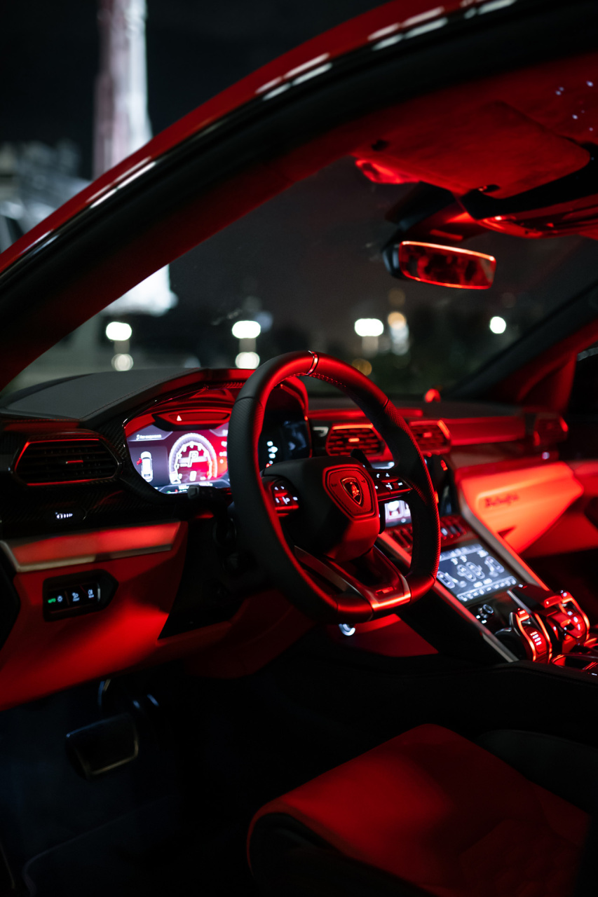 Lamborghini Urus. Торпедо. Фото