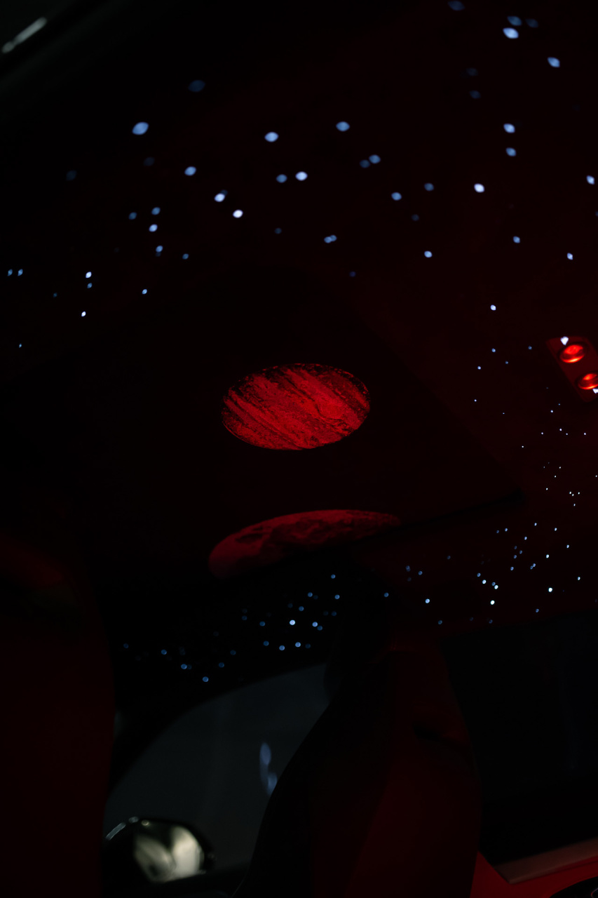 Lamborghini Urus звездное небо. Фото 17