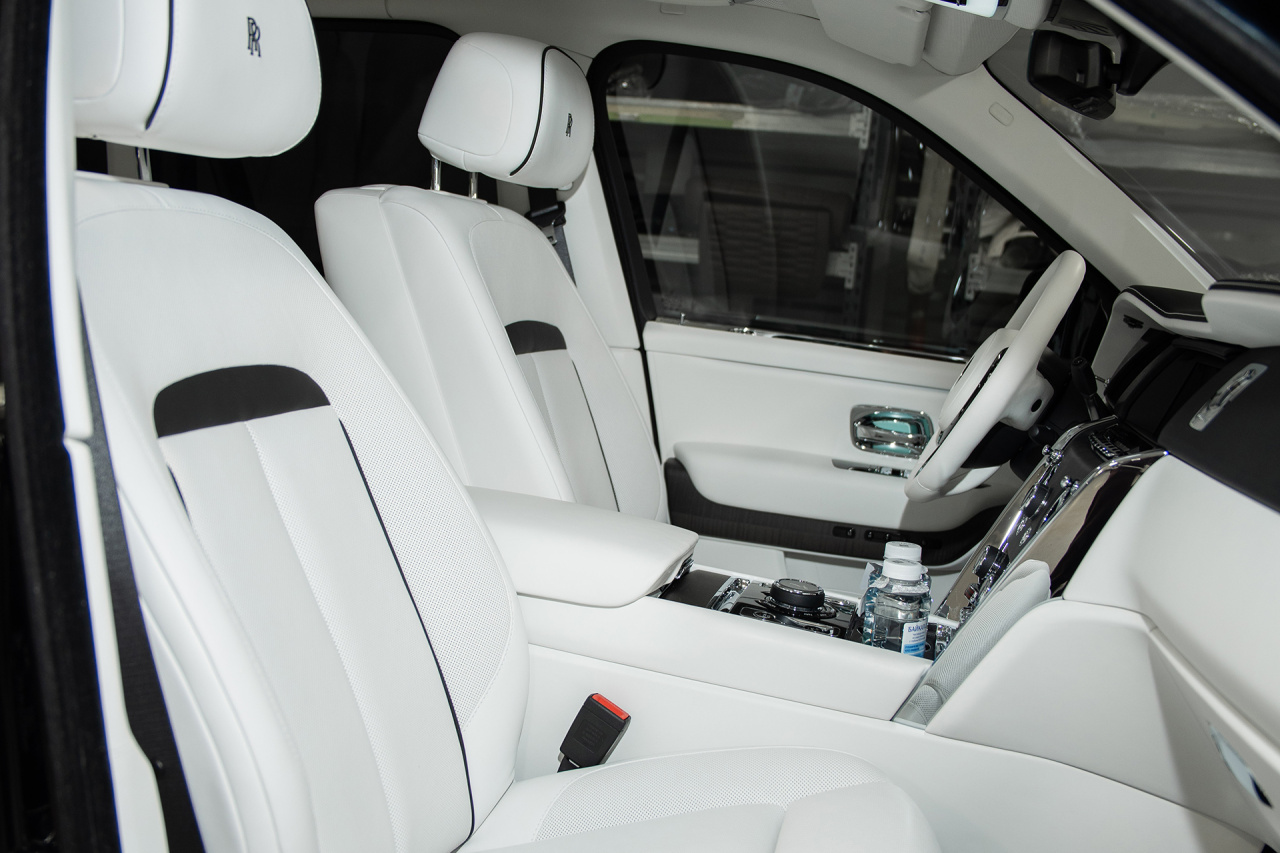 Салон Rolls-Royce Cullinan White Interior. Фото