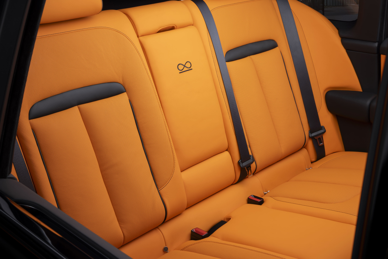 Сиденья для Rolls-Royce Cullinan. Фото