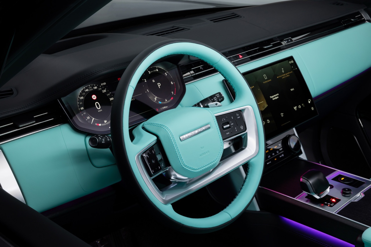 Land Rover Range Rover SV Tiffany. Руль